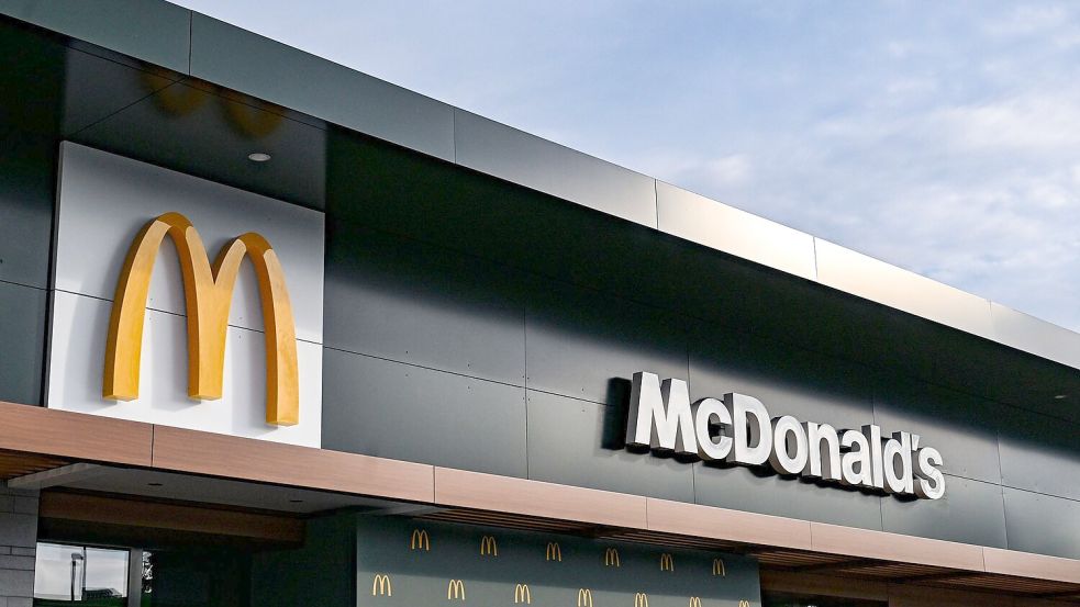 Im Internet hagelte es negative Reaktionen über den „KI-Mist“. (Symbolbild) Foto: Jens Kalaene