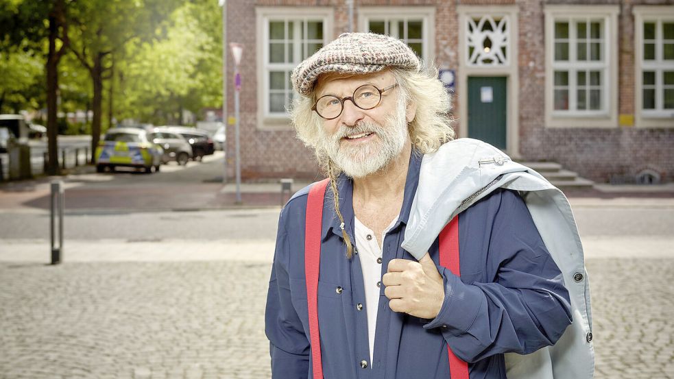 Fans des Krimiautors Klaus-Peter Wolf haben zum Jahresabschluss noch einmal die Gelegenheit, ihren Star persönlich zu treffen. Foto: Gaby Gerster