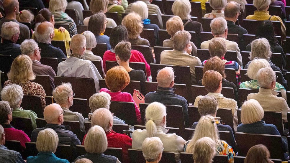 Destatis zufolge wächst die Zahl der 67-Jährigen und Älteren bis 2038 weiter. (Symbolbild) Foto: Sina Schuldt