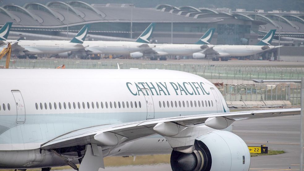 Der Flug war unterwegs von der US-Stadt Boston nach Hongkong. (Symbolbild) Foto: Vernon Yuen/AP/dpa