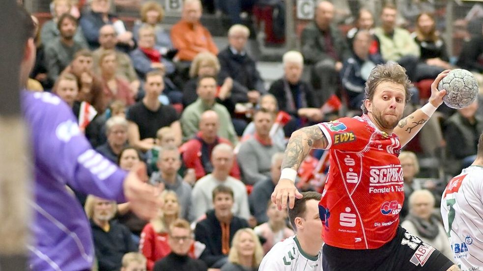 Erfolgreicher Abschluss: OHVer Axel Rämhed trifft vor heimischer Kulisse ins rechte Eck. Foto: Jens Doden