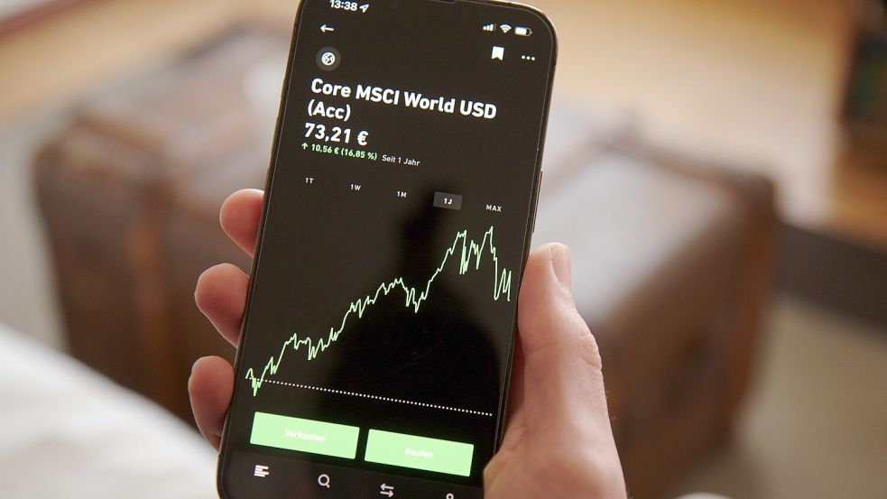 Wer früh anfängt, in ETFs zu investieren, könnte sich über Jahrzehnte eine beachtliche Zusatzrente erwirtschaften. Foto: IMAGO/Pond5 Images