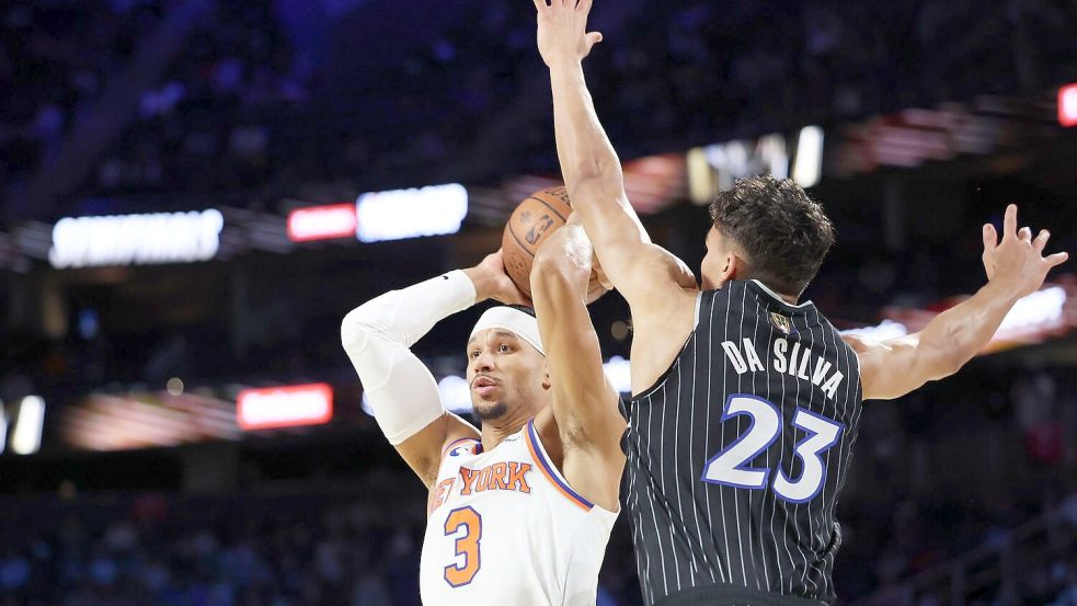 Orlandos Tristan da Silva (l) wehrte sich vergeblich gegen Josh Hart und die Knicks. Foto: Ronda Churchill/AP/dpa
