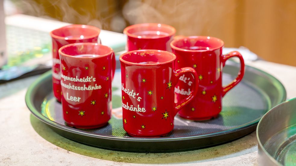 Der Preis für roten Glühwein variiert in Ostfriesland nur gering. Foto: Klaus Ortgies