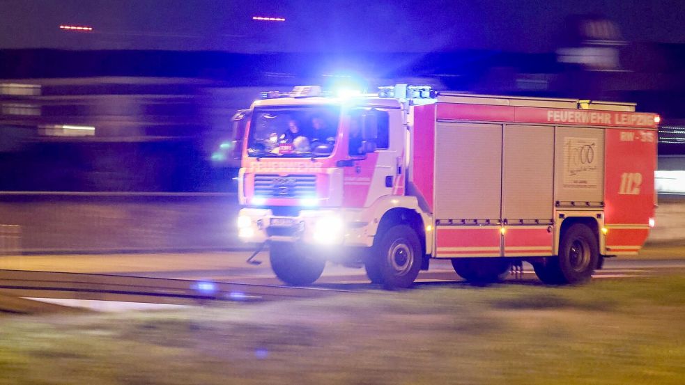 Bei einem Brand in Seifhennersdorf stirbt eine 81-Jährige. (Symbolbild) Foto: Jan Woitas