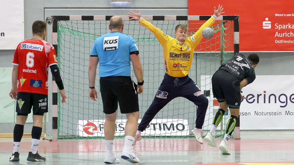 OHV-Torwart Marten Jungvogel zeichnete sich im Heimspiel gegen den TuS Vinnhorst durch zahlreiche Paraden aus. Foto: Wilfried Gronewold