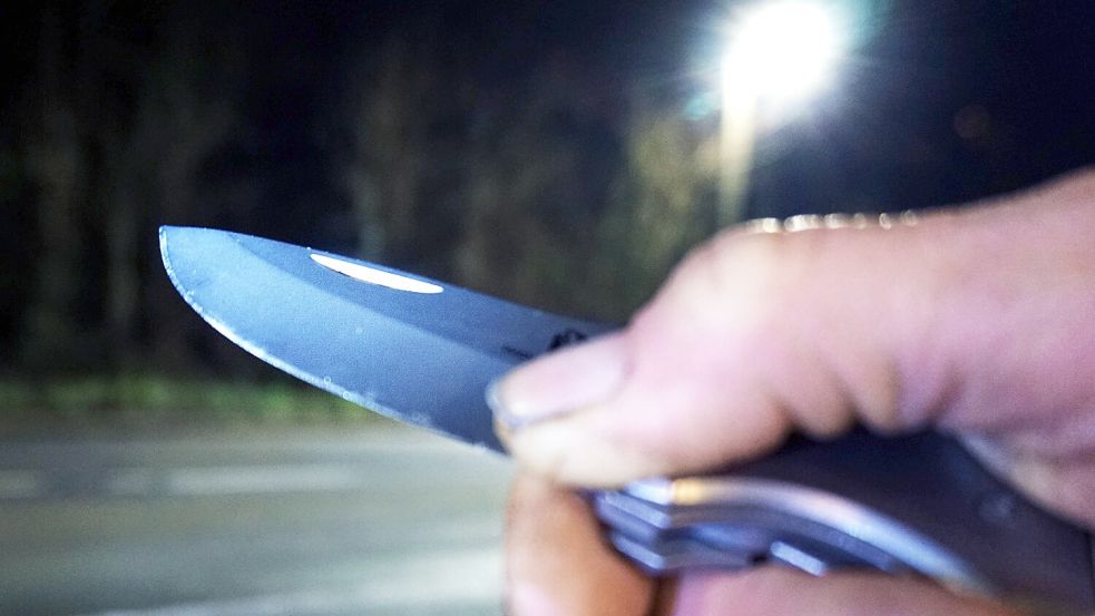 Bei einer Auseinandersetzung in der Nähe eines Belmer Einkaufszentrums wurde im Juni 2024 ein 39-Jähriger mit einem Messer attackiert. Foto: IMAGO/Gottfried Czepluch
