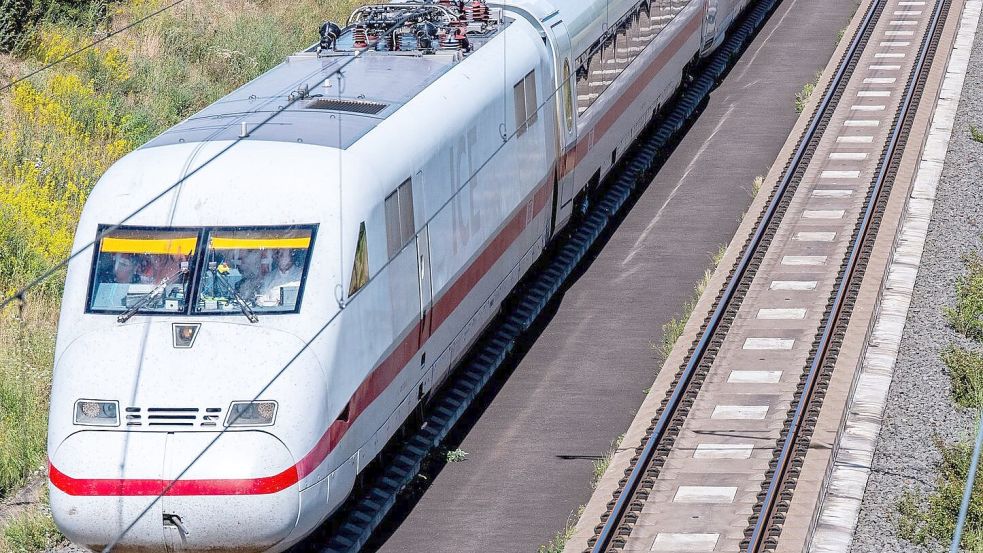 Auch die Deutsche Bahn testet den Siemens-Hochgeschwindigkeitszug Velaro Novo. (Archiv) Foto: Jacob Schröter/dpa
