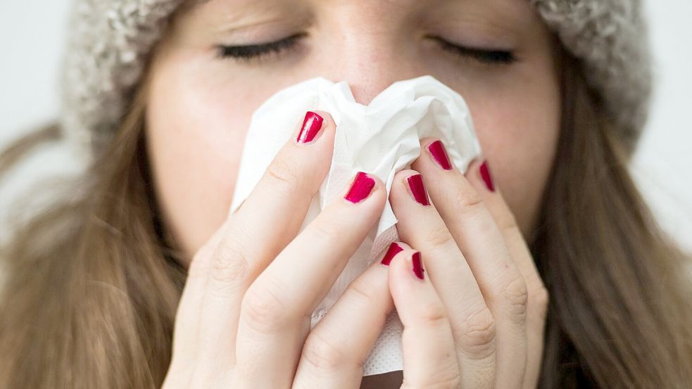 Die jährliche Grippewelle nimmt langsam Fahrt auf. (Symbolbild) Foto: picture alliance/dpa