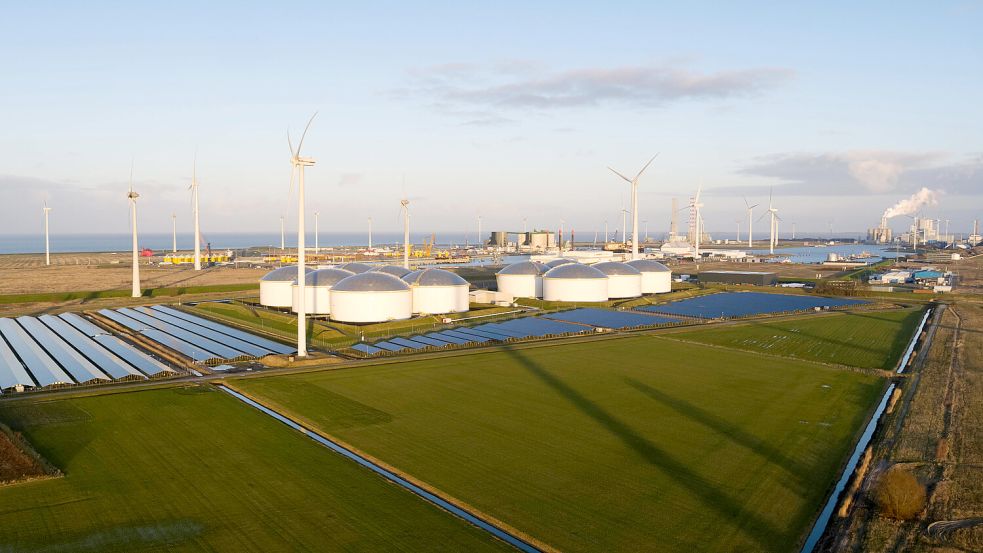 Bisher werden in Eemshaven Wind-, Solar- und Kohleenergie gewonnen. Kommt in Zukunft tatsächlich noch Atomkraft hinzu? Foto: Westend61/Imago Images/Archiv