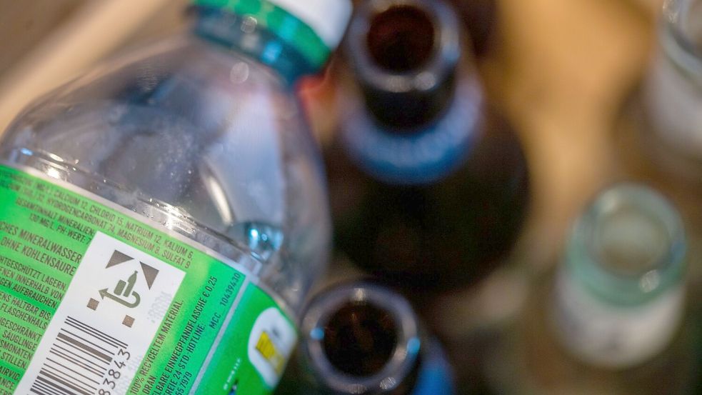 Sein Pfandflaschen-Geld spendete ein Obdachloser an ein Frauenhilfswerk. (Symbolbild) Foto: Lino Mirgeler