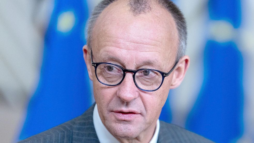Hier spricht Bundeskanzler Friedrich Merz auf dem EU-Gipfel in Brüssel: Einen Tag danach ist er bei Ingo Zamperoni in den „Tagesthemen“ im Interview. Foto: dpa/Michael Kappeler
