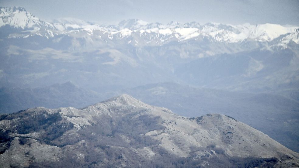 Bei einem Sesselliftunfall in den Bergen Montenegros ist ein Deutscher ums Leben gekommen, seine Ehefrau erlitt Verletzungen. (Archivbild) Foto: Soeren Stache