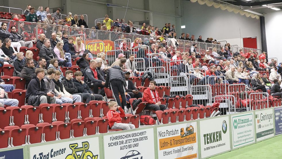 Die Resonanz am ersten Tag war etwas ernüchternd. Die Verantwortlichen hoffen auf mehr Zuschauer an den kommenden Spieltagen.Fotos: Wilfried Gronewold