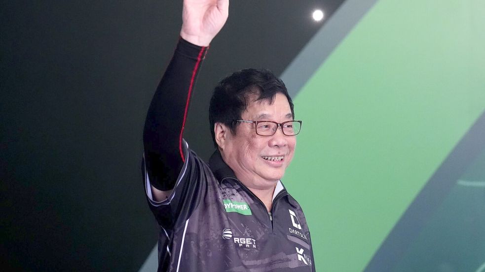 Paul Lim hatte im Duell mit Luke Humphries keine Chance. Foto: John Walton