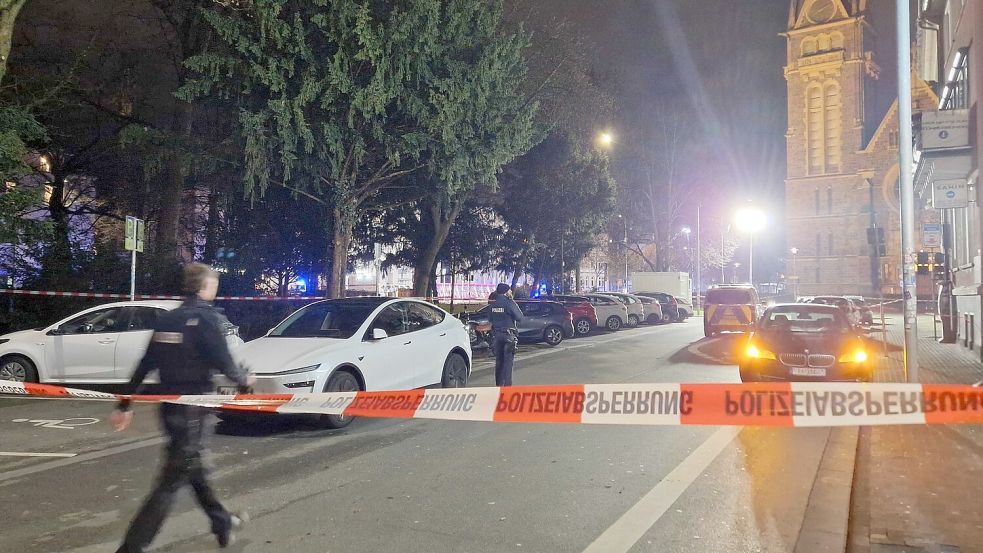 Nach dem Vorfall in der Gießener Innenstadt mit vier Verletzten hat die Polizei neue Ermittlungsergebnisse genannt. Foto: Carolin Eckenfels