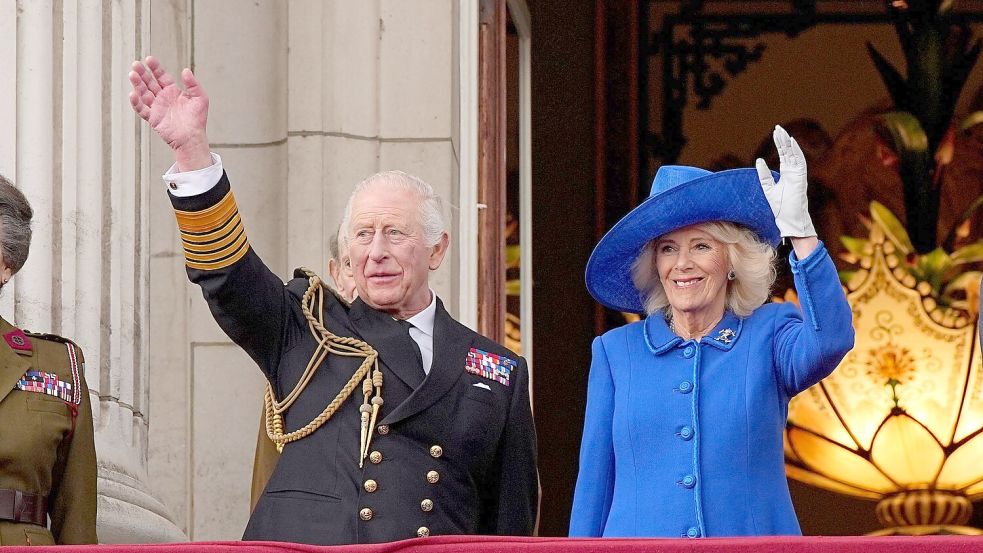 König Charles und Königin Camilla laden zum Weihnachtsfest. (Archivbild) Foto: Aaron Chown