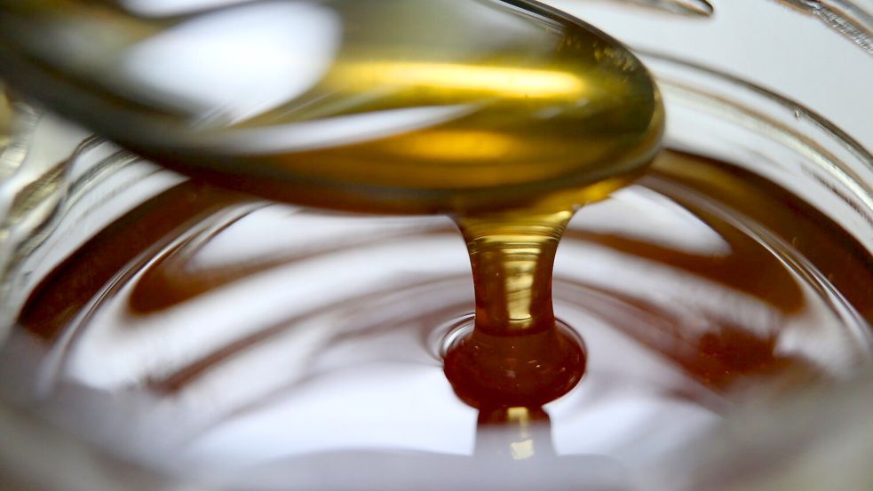 Wissen von wo es kommt: Honiggläser müssen künftig alle Herkunftsländer samt Mengenanteilen ausweisen. (Symbolbild) Foto: Karl-Josef Hildenbrand