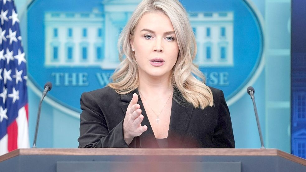 Die Sprecherin der US-Regierung von Donald Trump, Karoline Leavitt, erwartet ihr zweites Kind. Foto: Evan Vucci/AP/dpa