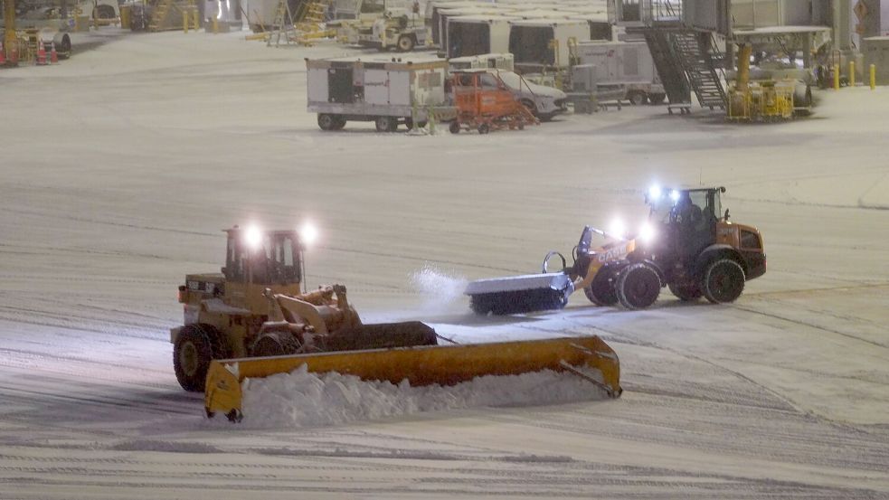 Das heftige Winterwetter ereilte die Region ausgerechnet am Wochenende nach Weihnachten, an dem in der Regel besonders viele Amerikaner reisen. Foto: Zhang Fengguo/XinHua/dpa