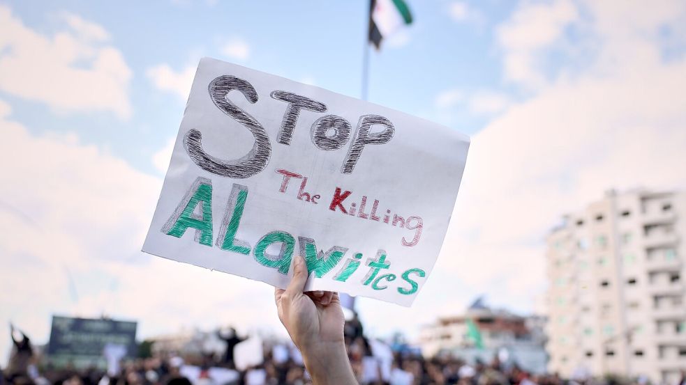 Mehrere Tote und zahlreiche Verletzte soll es bei den Zusammenstößen zwischen Alawiten und Unterstützern der Regierung gegeben haben. Foto: Omar Albam/AP/dpa