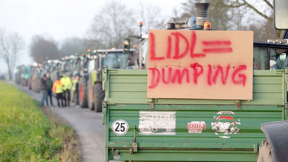 Bauern protestierten zuletzt gegen die niedrigen Butterpreise im Lebensmitteleinzelhandel. (Archivbild) Foto: Marijan Murat