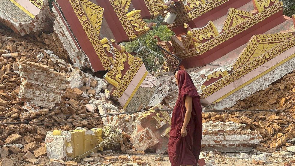 Selbst die Götter können beim Erdbeben in Myanmar die Tempel nicht retten. (Archivbild) Foto: Thein Zaw/AP/dpa