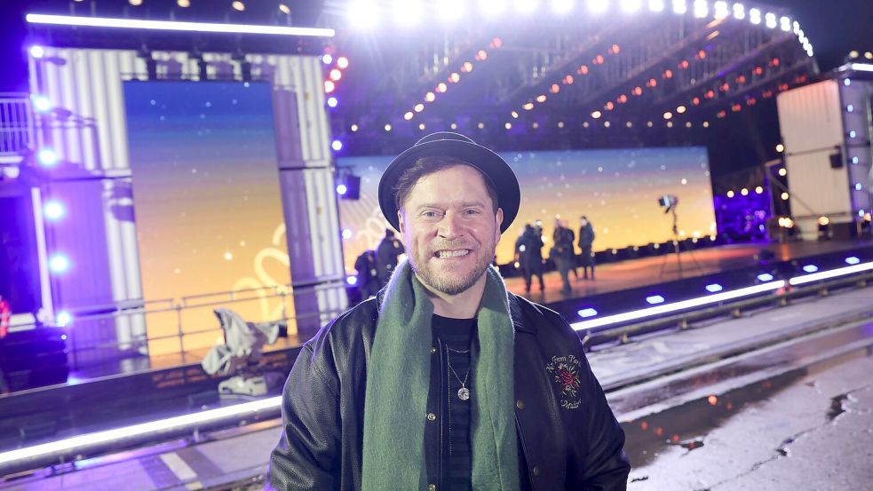 Sänger Johannes Oerding tritt bei der ZDF-Silvestershow in Hamburg auf. Foto: Christian Charisius