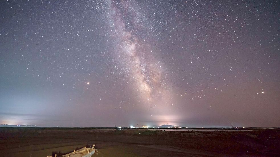 In dunkler Umgebung lässt sich am Nachthimmel viel entdecken. (Archivbild) Foto: Han Yinhe/SIPA Asia via ZUMA Wir