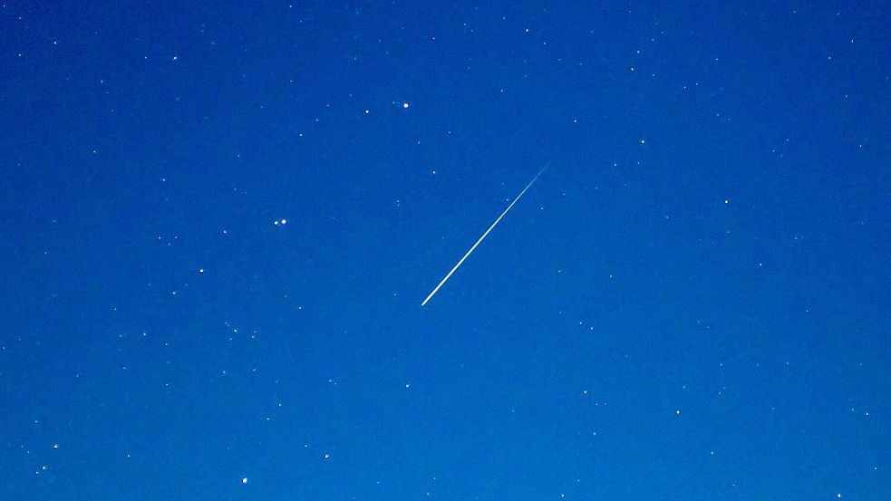 Als Sternschnuppenmonat schlechthin gilt der August. (Illustration) Foto: Patrick Pleul