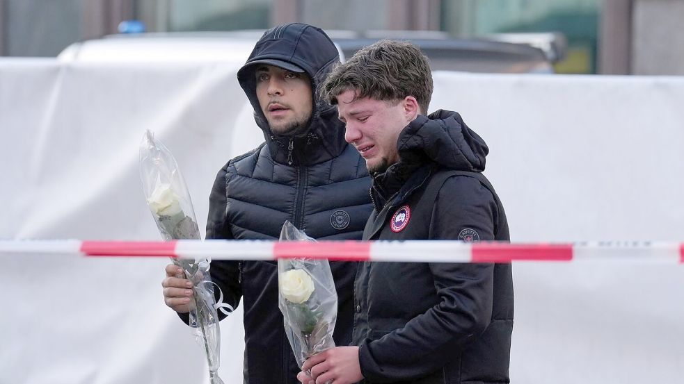 Unendliche Trauer in Crans-Montana. Foto: Baz Ratner/AP/dpa