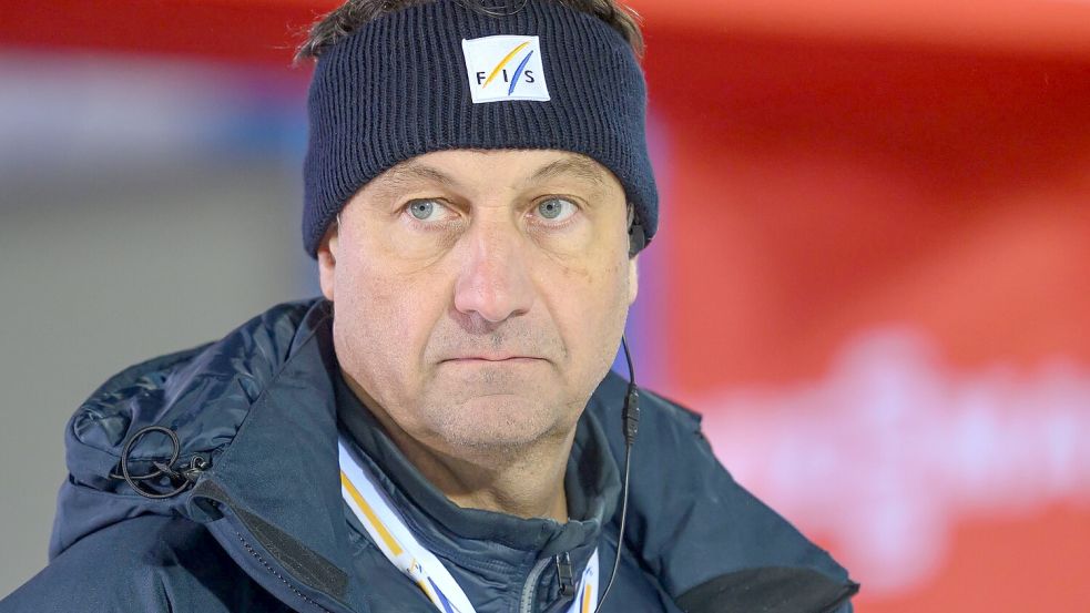 Fis-Rennleiter Sandro Pertile arbeitet weiter an einer Angleichung des Sprung-Kalenders. (Archivbild) Foto: Hendrik Schmidt