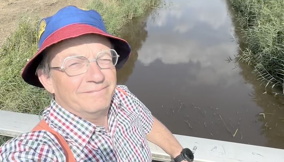 Komiker Wigald Boning hat im Sommer 2025 die Ehe getestet. Foto: Screenshot/Instagram Wigald Boning