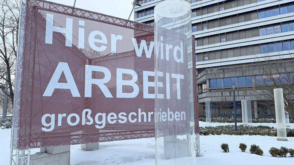 Im Dezember steigt die Arbeitslosigkeit: Betriebe stellen vor dem Jahresende weniger ein und in der kalten Jahreszeit gibt es weniger Außenjobs. Foto: Irena Güttel/dpa