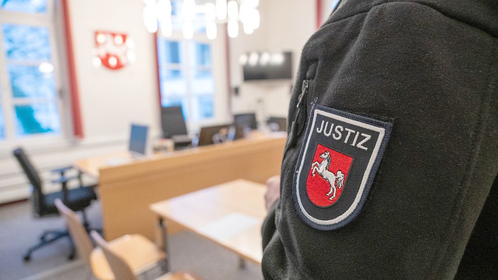 Im Gerichtssaal 108 fand am Dienstag die Verhandlung gegen den 47-jährigen Berufskraftfahrer statt. Foto: Klaus Ortgies