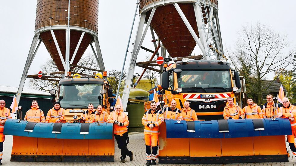 Das Winterdienst-Team der Auricher Landesstraßenmeisterei ist derzeit im Dauereinsatz. Foto: NLStBV Aurich