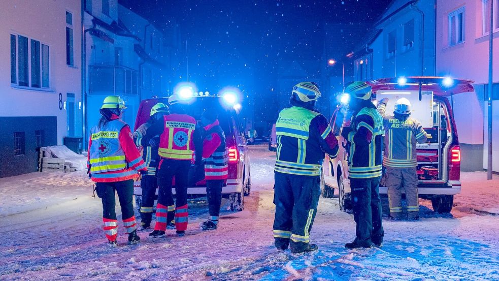 Zahlreiche Rettungskräfte eilten zum Unfallort. Foto: Jannik Nölke