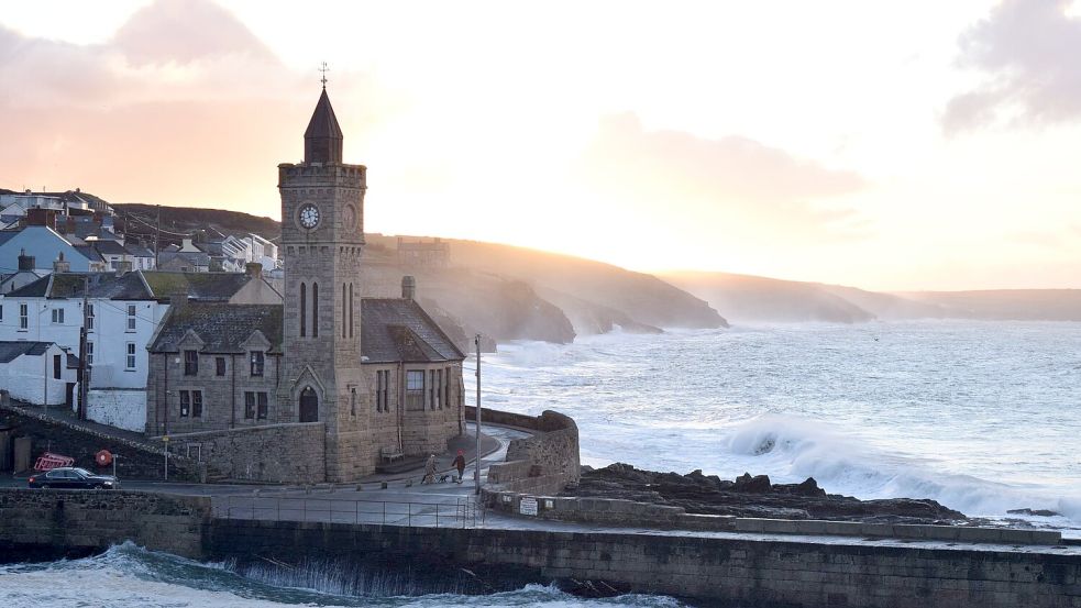 In Großbritannien tobt „Goretti“ ebenso. Wie hier an der Küste von Cornwall. Foto: Danielle Hutchinson