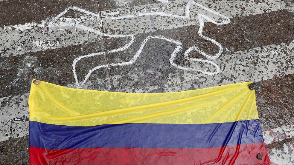 In Kolumbien ist ein deutscher Austauschstudent tot aufgefunden worden. (Symbolbild) Foto: Fernando Vergara/AP/dpa