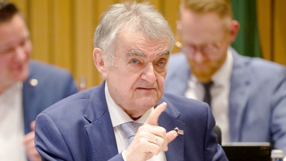 Der Anspruch der Ermittler sei: „Das Ding klären wir auf“, sagt NRW-Innenminister Herbert Reul (CDU). Foto: Henning Kaiser/dpa