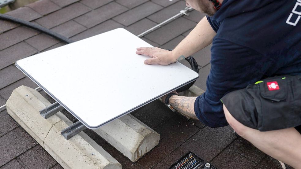 Starlink-Terminals sind im Iran verboten, werden aber ins Land geschmuggelt. (Archivbild) Foto: Philipp von Ditfurth/dpa