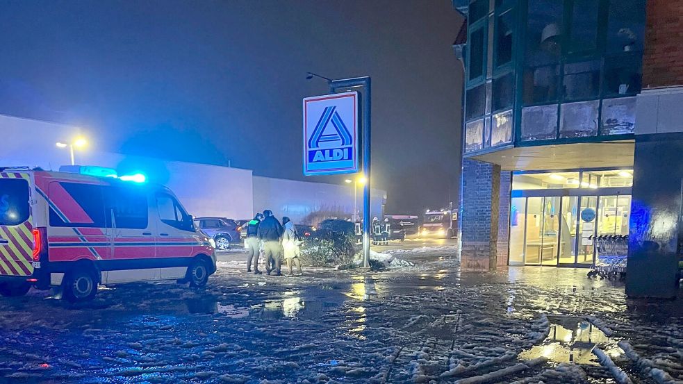 Das Pflegeheim befindet sich im Gebäude, in dem auch der Aldi-Markt in Hage untergebracht ist. Foto: Feuerwehr Hage