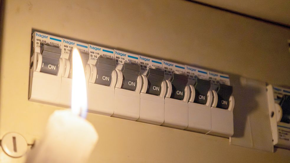 Der Schutz kritischer Infrastruktur soll auch vor Stromausfällen nach Anschlägen wahren. Doch wer zahlt die Milliarden für die nötigen SIcherheitsmaßnahmen? Foto: picture alliance / CHROMORANGE | Udo Herrmann