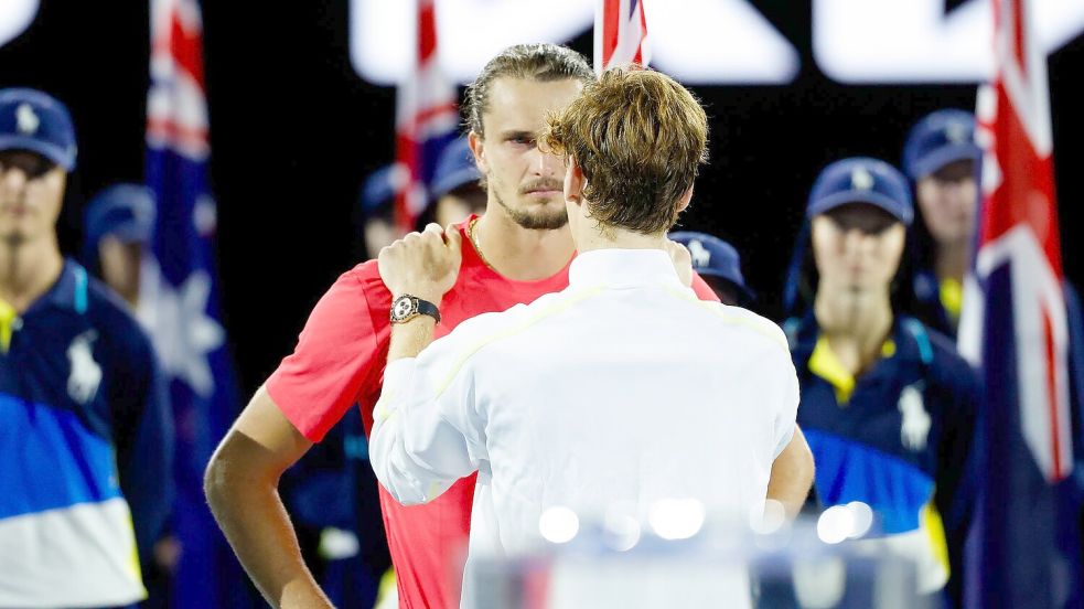 Im vergangenen Jahr verlor Alexander Zverev das Finale von Melbourne gegen Jannik Sinner. (Archivbild) Foto: Frank Molter