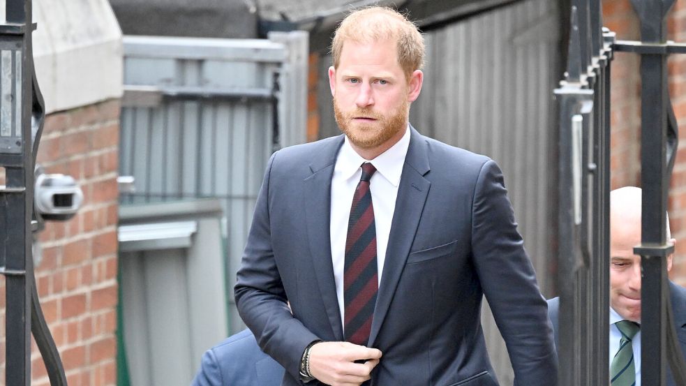 Schon im April 2025 musste Prinz Harry zum Prozess gegen mehrere Boulevardblätter vor dem Londoner High Court erscheinen. Foto: IMAGO/Anadolu Agency