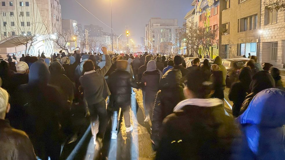 Putin hat Volksbewegungen wie im Iran auf dem Gebiet der früheren Sowjetunion bekämpft. (Archivbild) Foto: Uncredited/UGC/AP/dpa