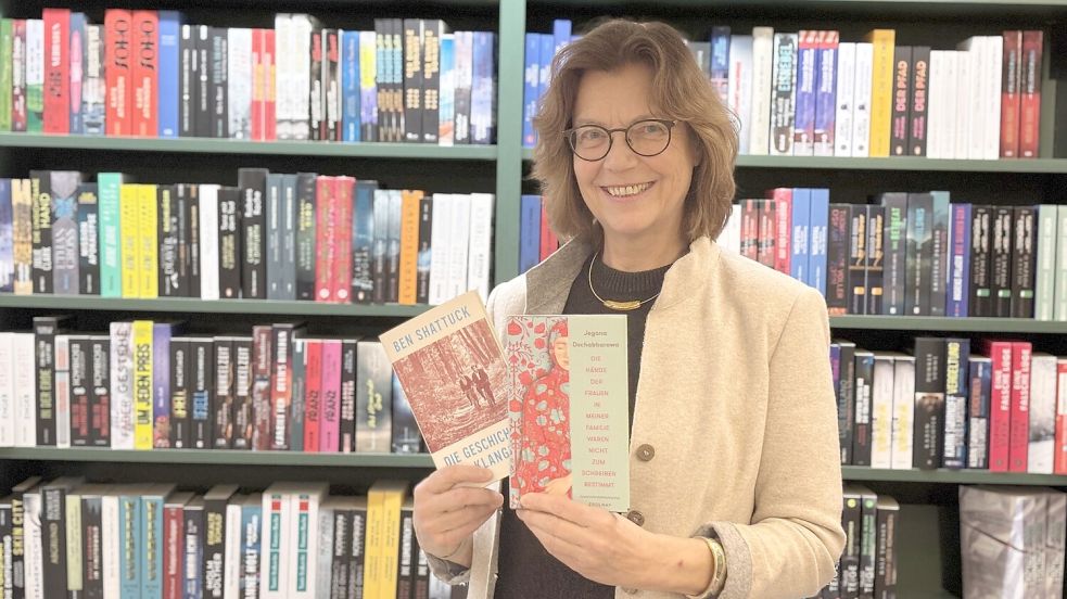 Susanne Kranz verkauft in ihrer Buchhandlung Bücher jeder Art. Doch privat liest sie gerne kompakte Geschichten. Foto: Eva van Loh