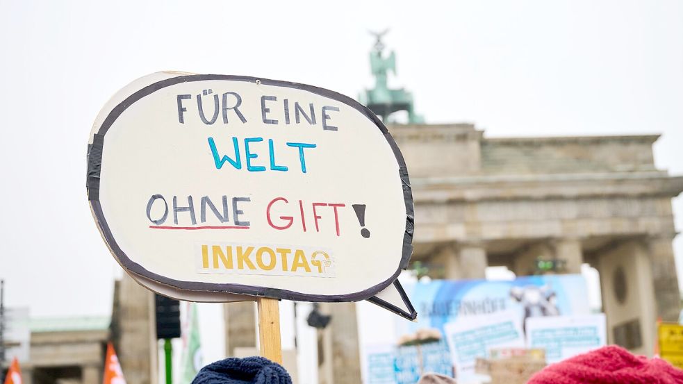 Die Demonstranten werfen der Bundesregierung vor, eine „Landwirtschaftspolitik von vorgestern“ zu betreiben. Foto: dpa/Annette Riedl