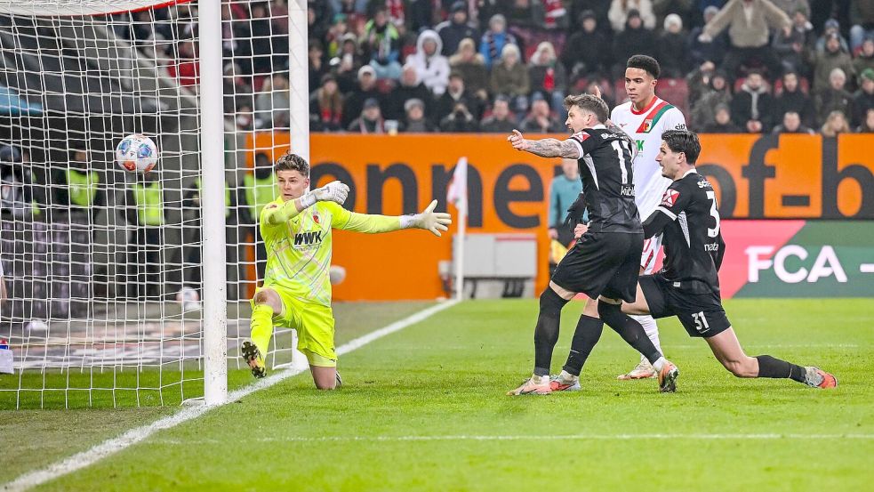 Igor Matanović steht für die Freiburger goldrichtig. Foto: Harry Langer