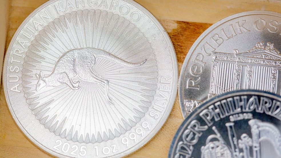 Der Höhenflug beim Silberpreis hat seit Anfang Dezember deutlich an Tempo gewonnen. (Archivbild) Foto: Fernando Gutierrez-Juarez/dpa